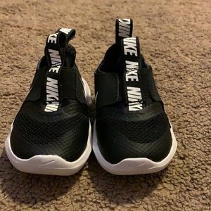 Black & white Nike sneakers